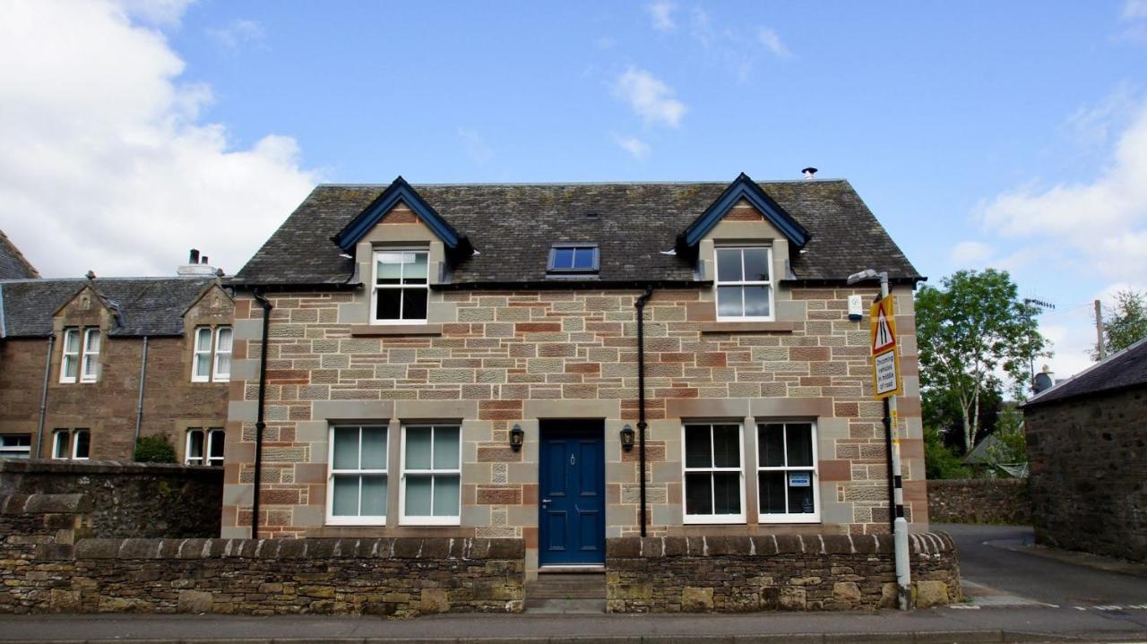 Fire Station Cottage Comrie Exterior photo